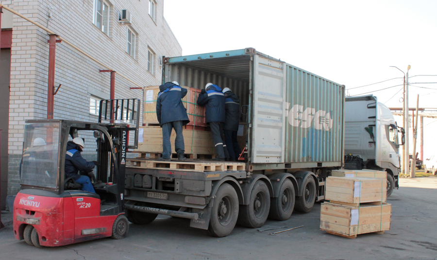 The Barnaul Boiler Plant shipped a steam cooler and a large batch of shut-off and control valves to TPP Falai, Vietnam.